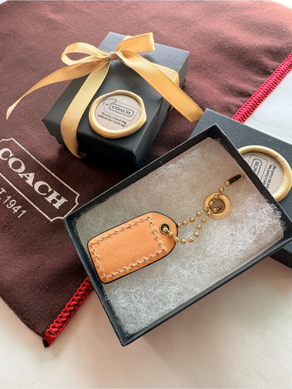๐ซRARE Coach DBL-Sided Virgin Vachetta Chocolate HTF Y2K VTG Hang Tag Charm - Picture 7 of 15